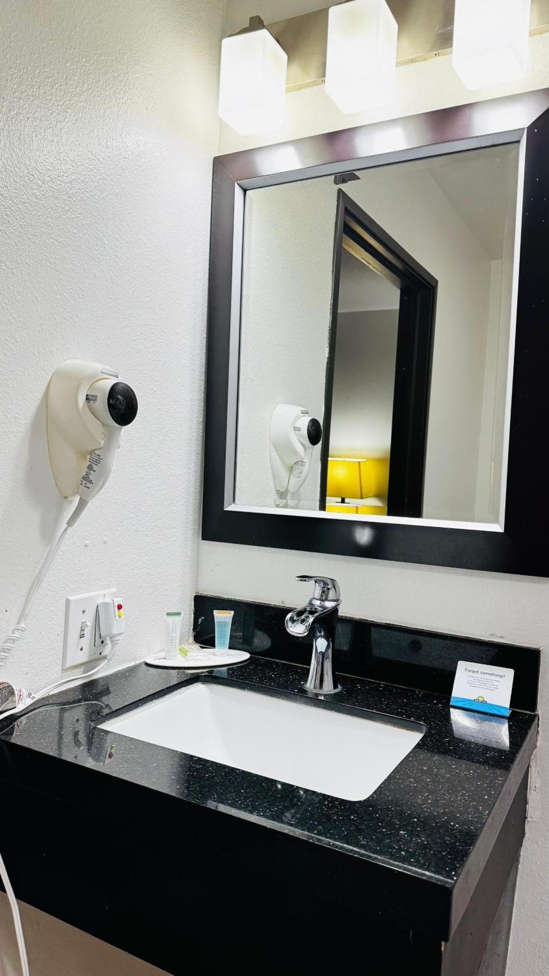 Days Inn By Wyndham North Platte Ngoại thất bức ảnh