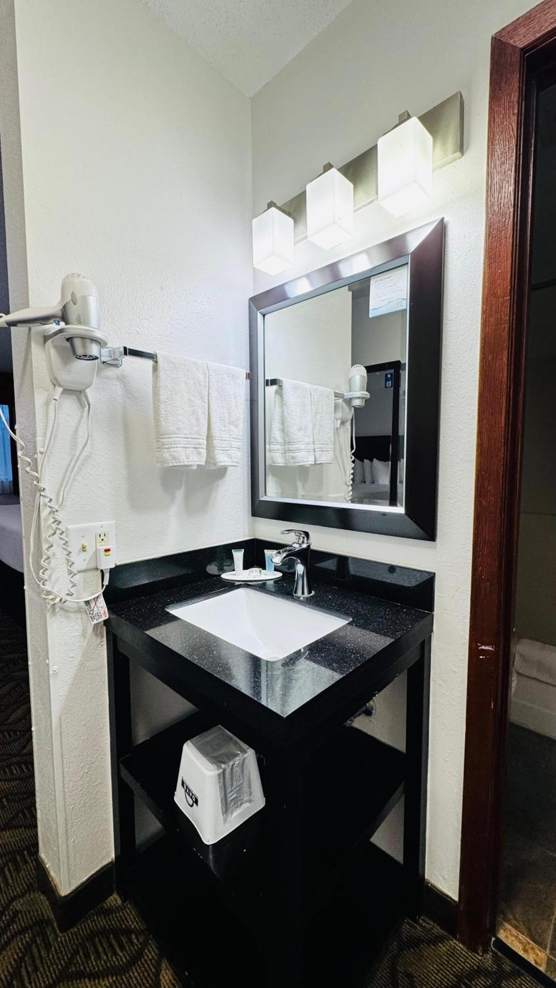 Days Inn By Wyndham North Platte Ngoại thất bức ảnh